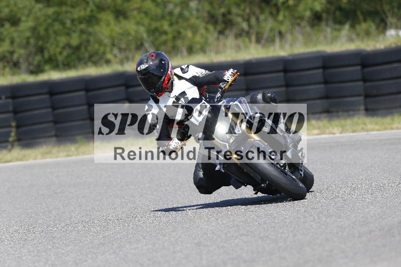 Archiv-2025/48 25.08.2025 Cornu Master School ADR/rot-rouge/112